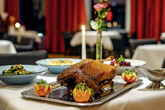 Wild, Gans und Gans to go im Restaurant Rokoko